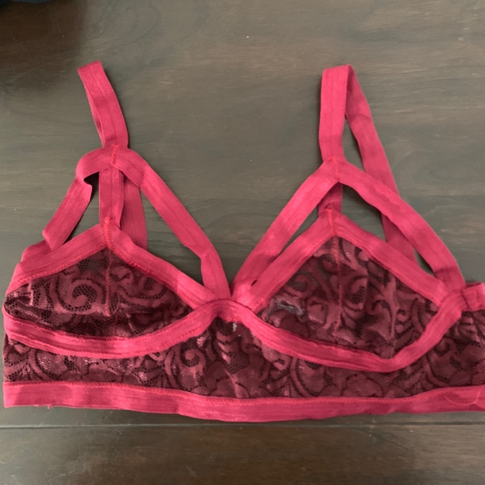 Red Cantiq Lace Bralette